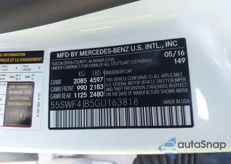 2016 Mercedes-Benz C 300 Sport z USA, uszkodzony, nr VIN 55SWF4JB5GU163818